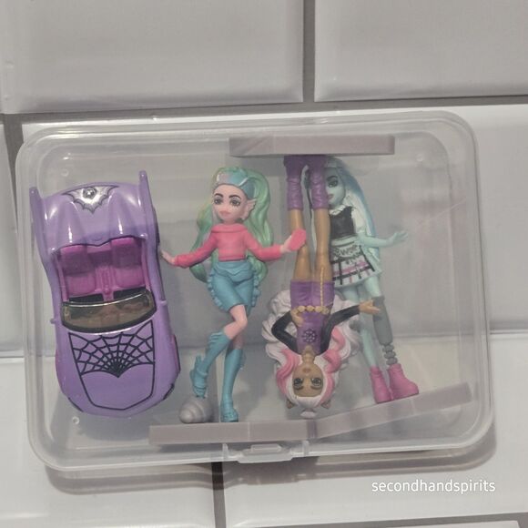 Monster High Ghoul Mobile Hot Wheels With 3 Figurines - Picture 3 of 4